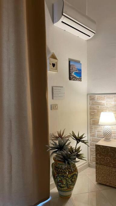 Mona House Accogliente Casa Vacanza Palermo Esterno foto