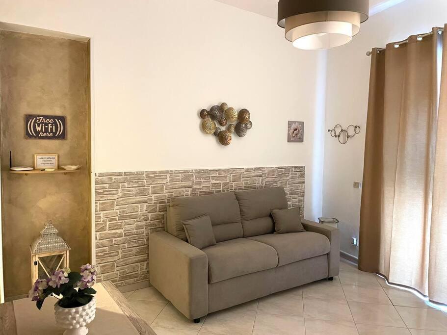 Mona House Accogliente Casa Vacanza Palermo Esterno foto